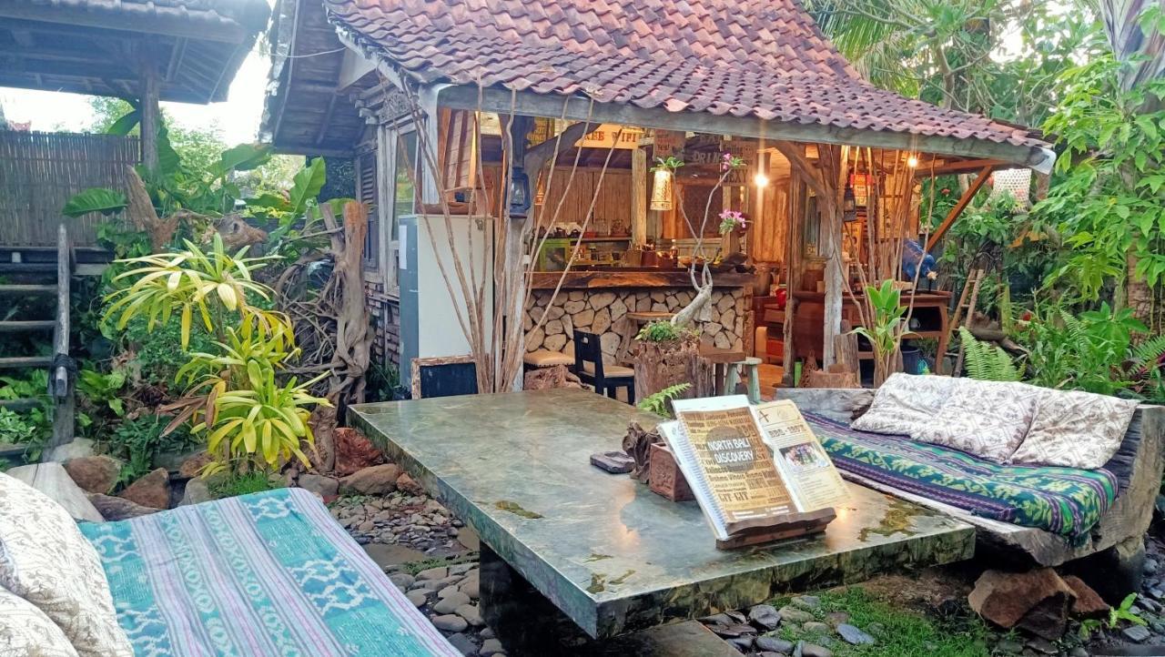 Santhiku Hotel & Spa Lovina Kültér fotó